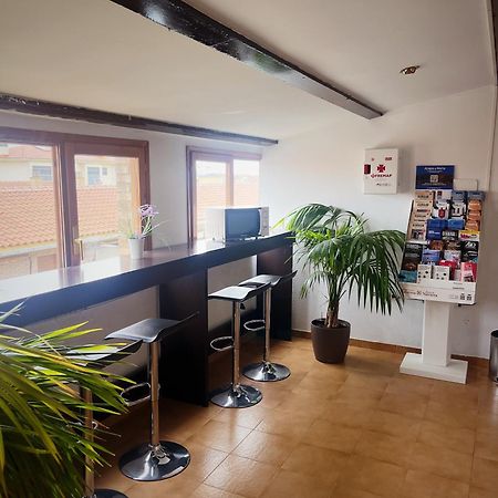 Funes Hostal Legaz מראה חיצוני תמונה