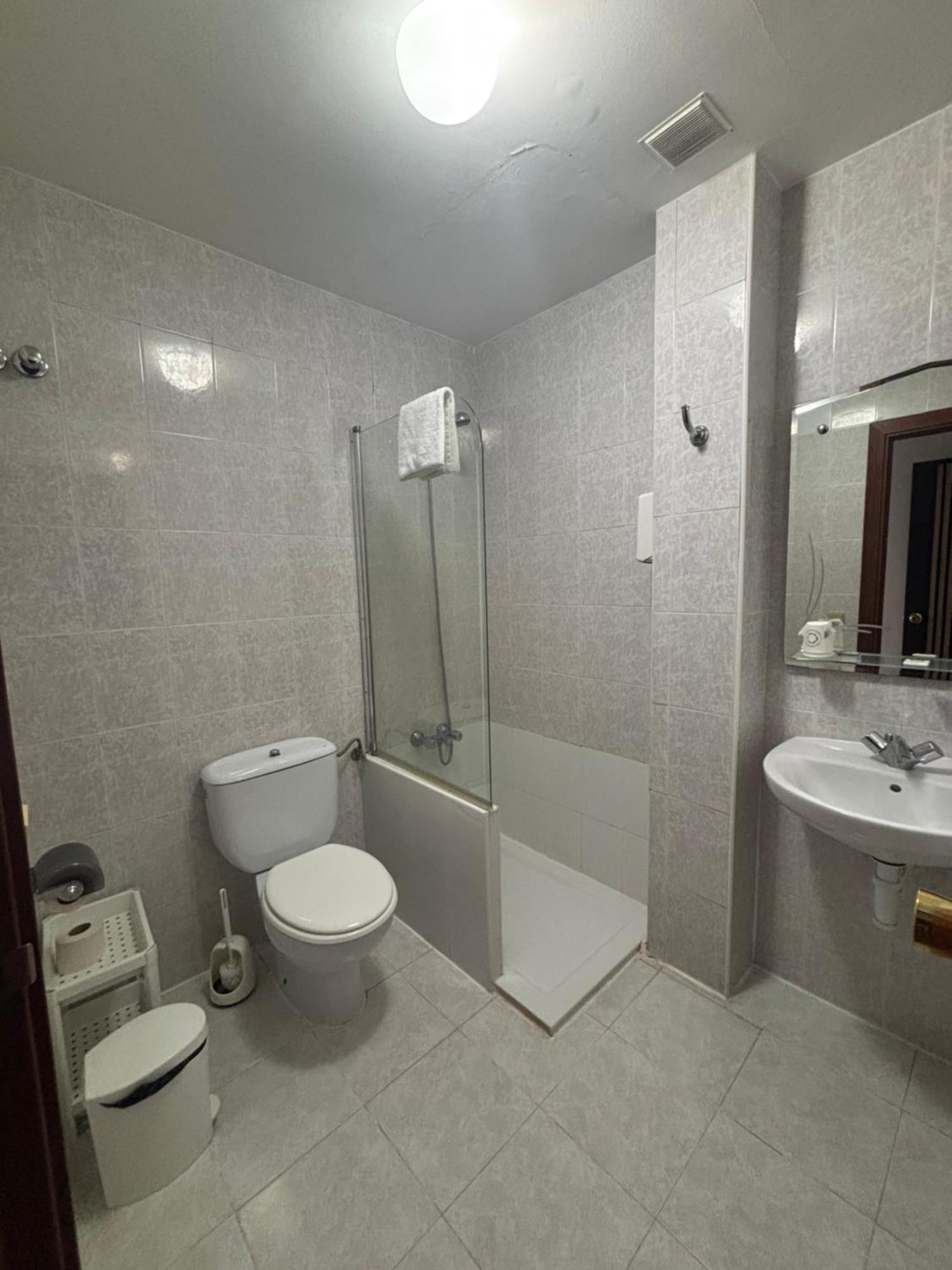 Funes Hostal Legaz מראה חיצוני תמונה